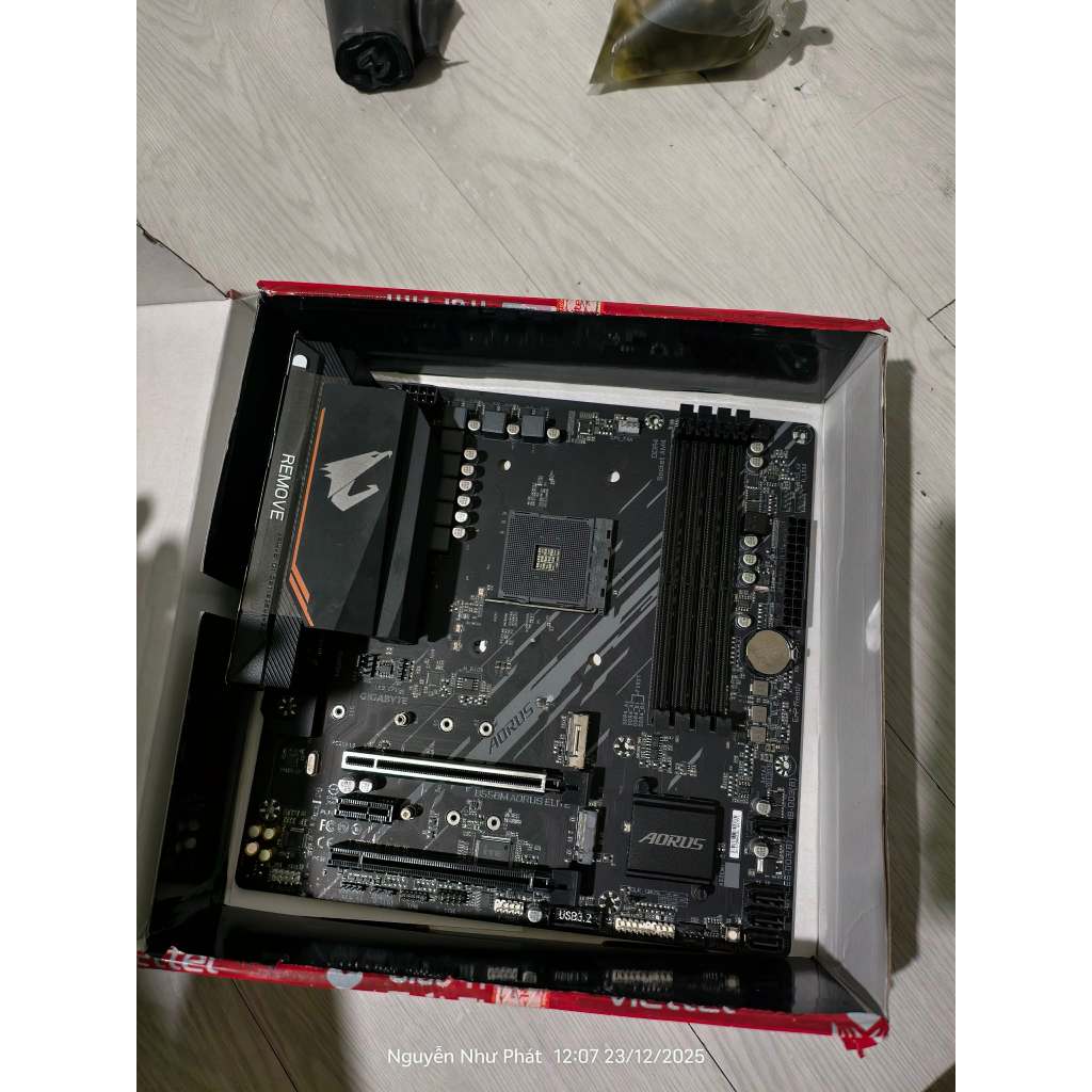 MAIN B550M AORUS LIKE NEW