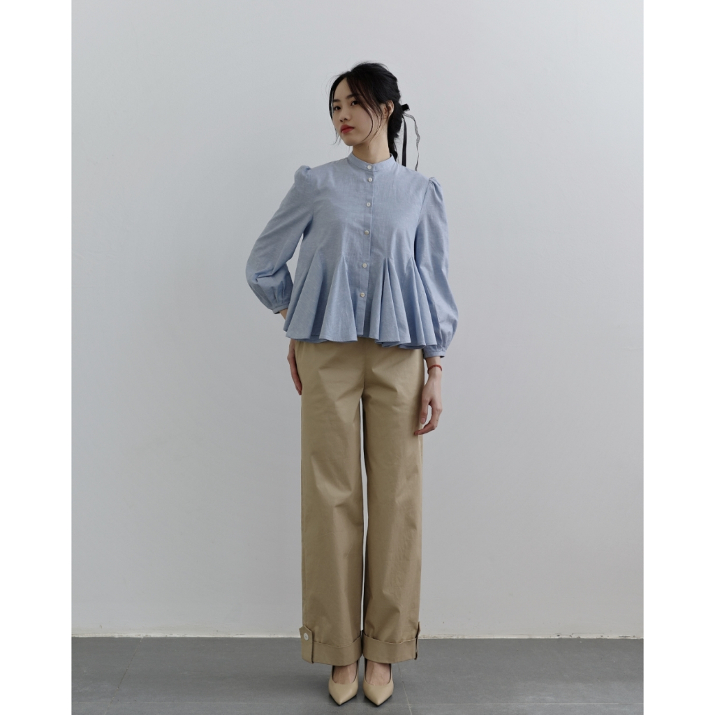 IVORYA - Áo Sơ Mi Màu Xanh Nhạt Lai Xòe Và Tay Lỡ - SH9782