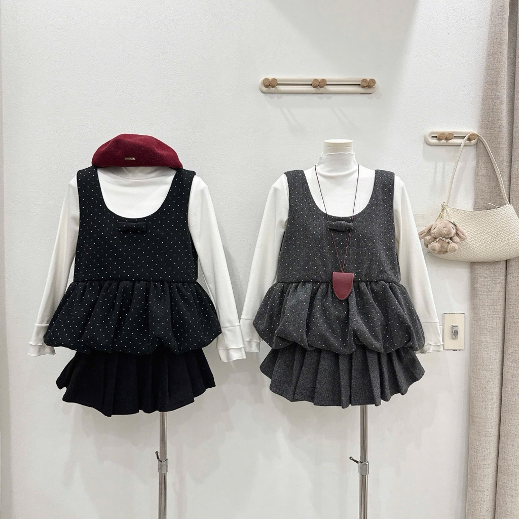 [KO kèm Quần] Set Yếm 2 Chi Tiết Dạ Tweed Chấm Bi Form Bí Phồng Phối Áo Thun Trắng Dài Tay– Style Tiểu Thư Hàn Quốc | BigBuy360 - bigbuy360.vn