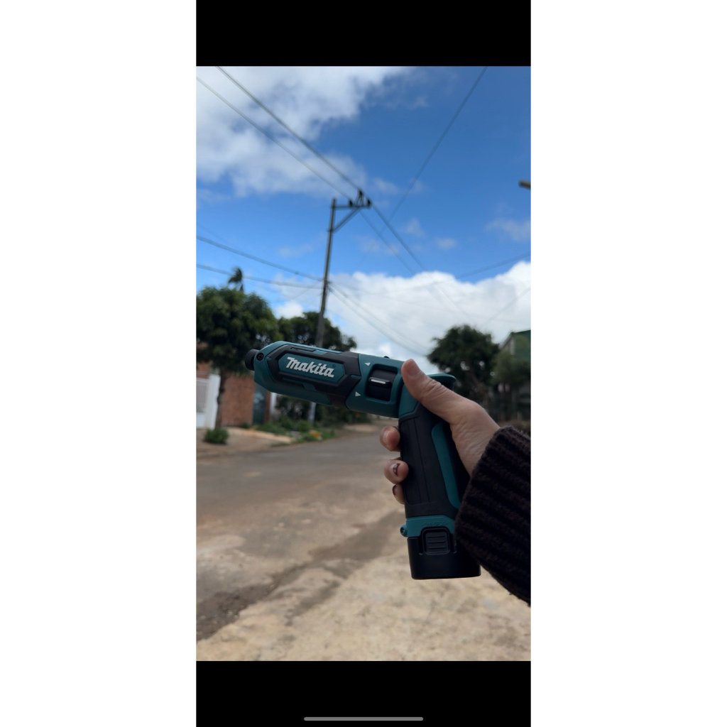 Máy Vặn Vít Gập Pin Makita TD022D 7.2V – Nhỏ Gọn, Mạnh Mẽ, Đèn LED – Siết Vít Chuẩn Xanh Dương