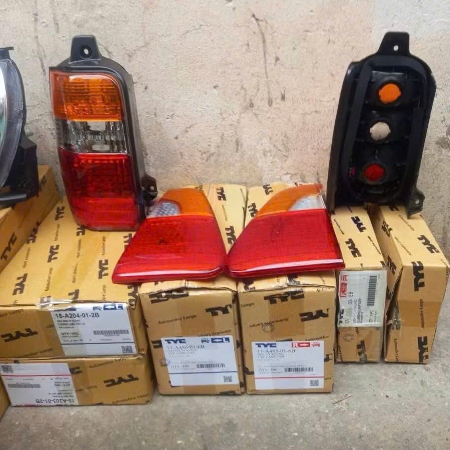 Đèn hậu Toyota Zace cao cấp. Đèn đuôi Zace