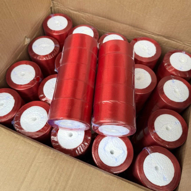 RUY BĂNG LỤA TRƠN LOẠI 1 BẢN 2CM , 4CM DÀI 20 MÉT, ruy băng đỏ tươi, đỏ đô  làm nơ, trang trí tết..