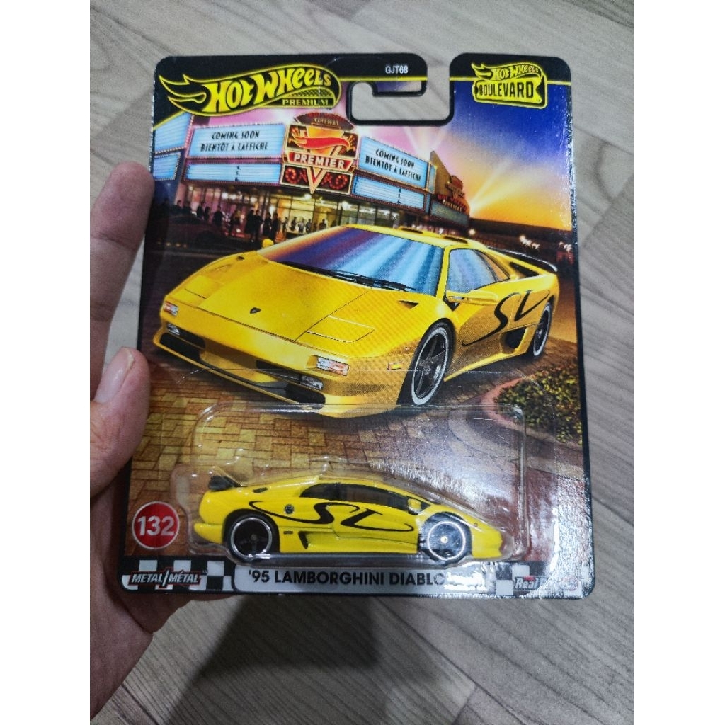 Xe hot wheels premium 95 lamborghini diablo sv