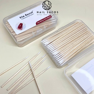 Tăm chùi khóe móng Via Secret, có hộp nhỏ gọn tiện lợi dễ dàng chùi sạch các mảng sơn lem trên móng - Nail Sacos