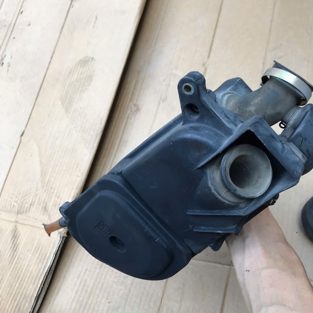 full cụm bầu lọc gió yamaha cuxi 100 fi thái (hàng zin tháo xe )