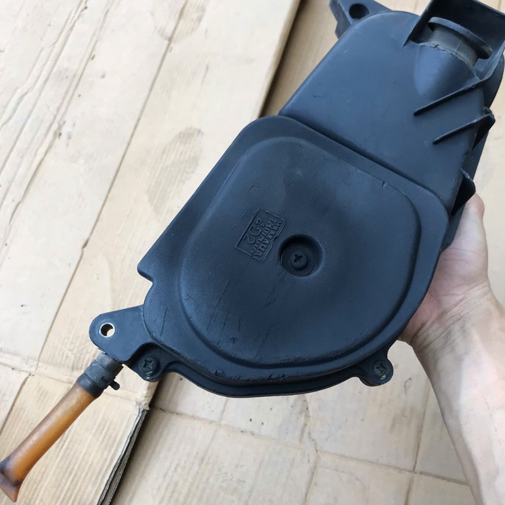 cụm bầu lọc gió yamaha cuxi 100 fi thái (hàng zin tháo xe )