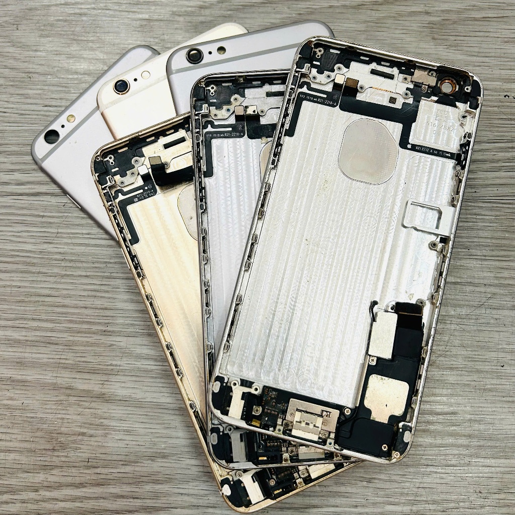 Cụm lưng điện thoại (6Plus) màu trắng, xám, vàng vỏ cũ xấu 80%