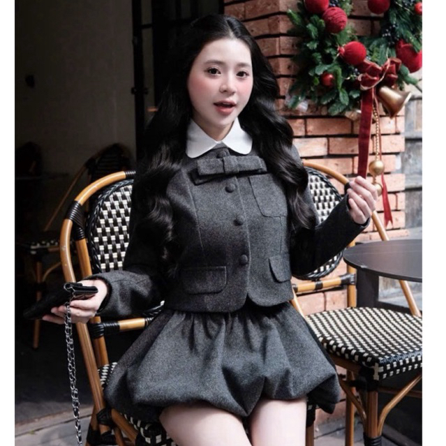 JENNY CLOSET - Set 3 chi tiết : Áo dạ ép crotop phối cổ sơ mi rời ( kèm tag nơ cài)+ Chân váy boom -