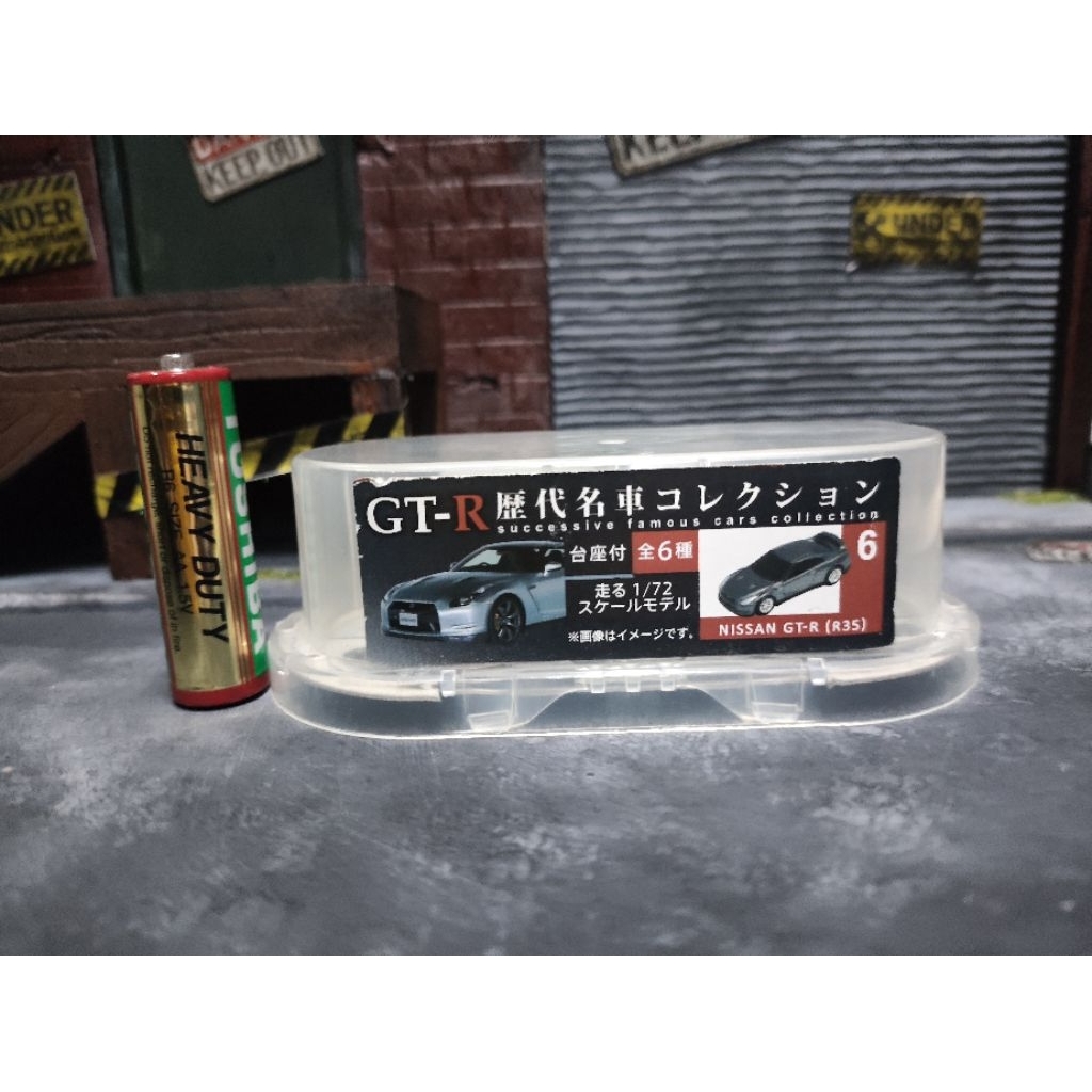 mô hình xe sắt diecast Nissan Skyline GTR - R35 1:72