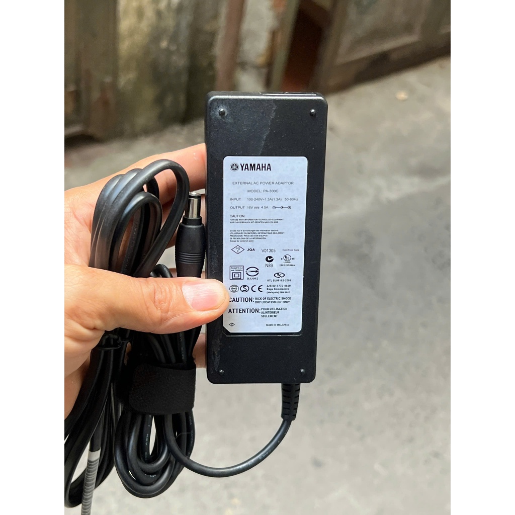 ADAPTOR NGUỒN YAMAHA PA300C 16V
