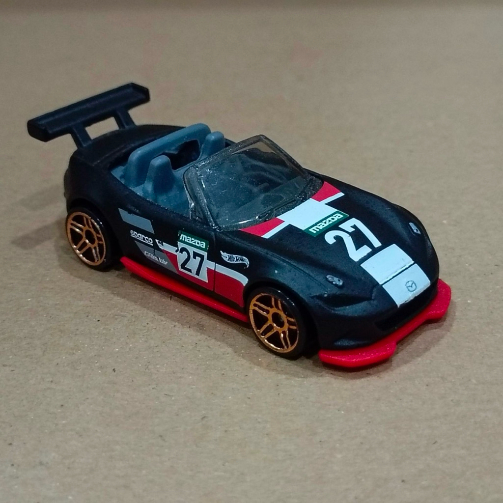 Xe Hot Wheels '15 Mazda MX-5 Miata