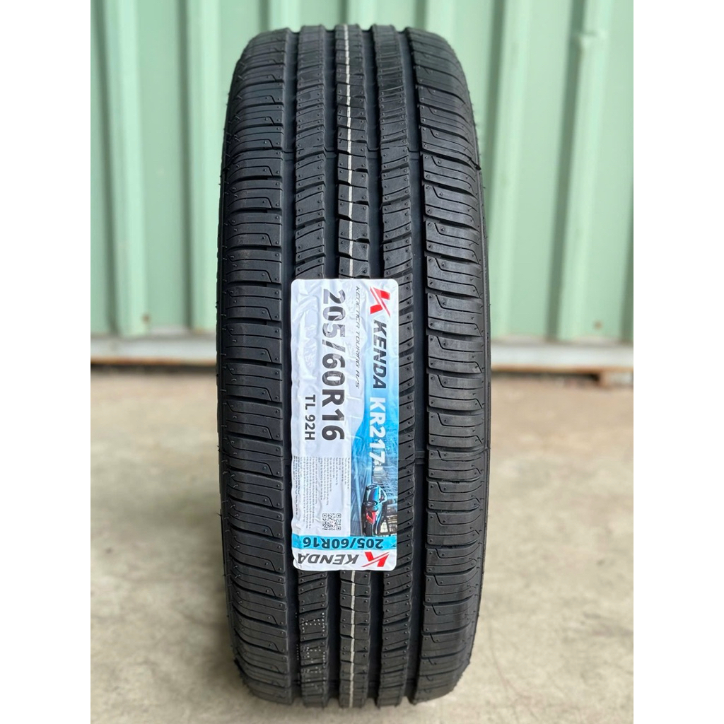Lốp xe Kenda 205/60R16 KR217