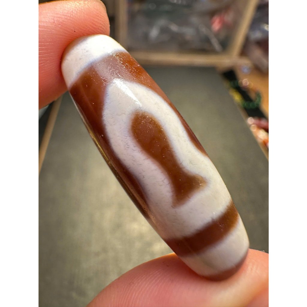 DZI 1 MẮT BẢO THÁP motif hiếm với màu mận đẹp mắt