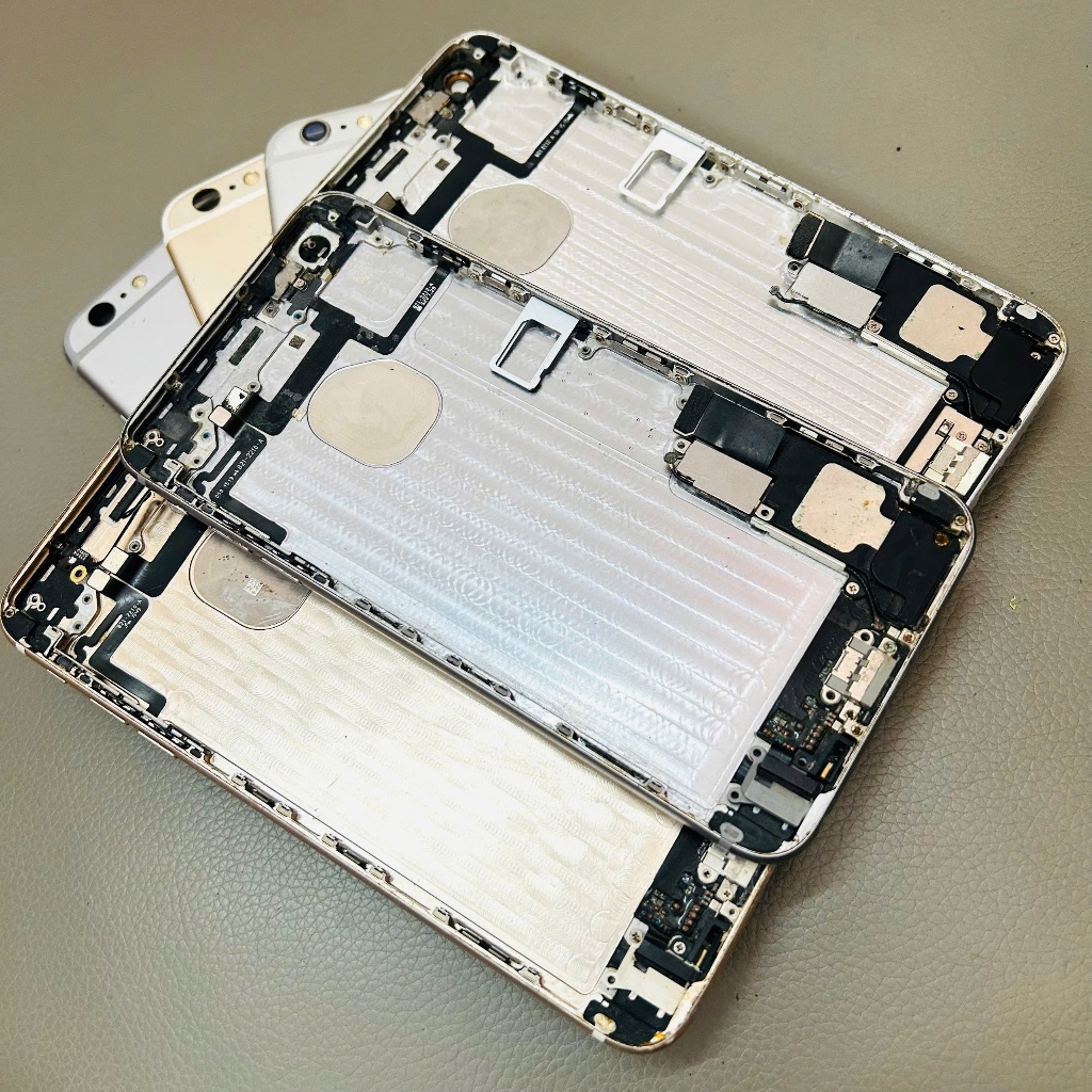 CỤM LƯNG (6PLUS) MÀU VÀNG, XÁM, TRẮNG VỎ CŨ 80%