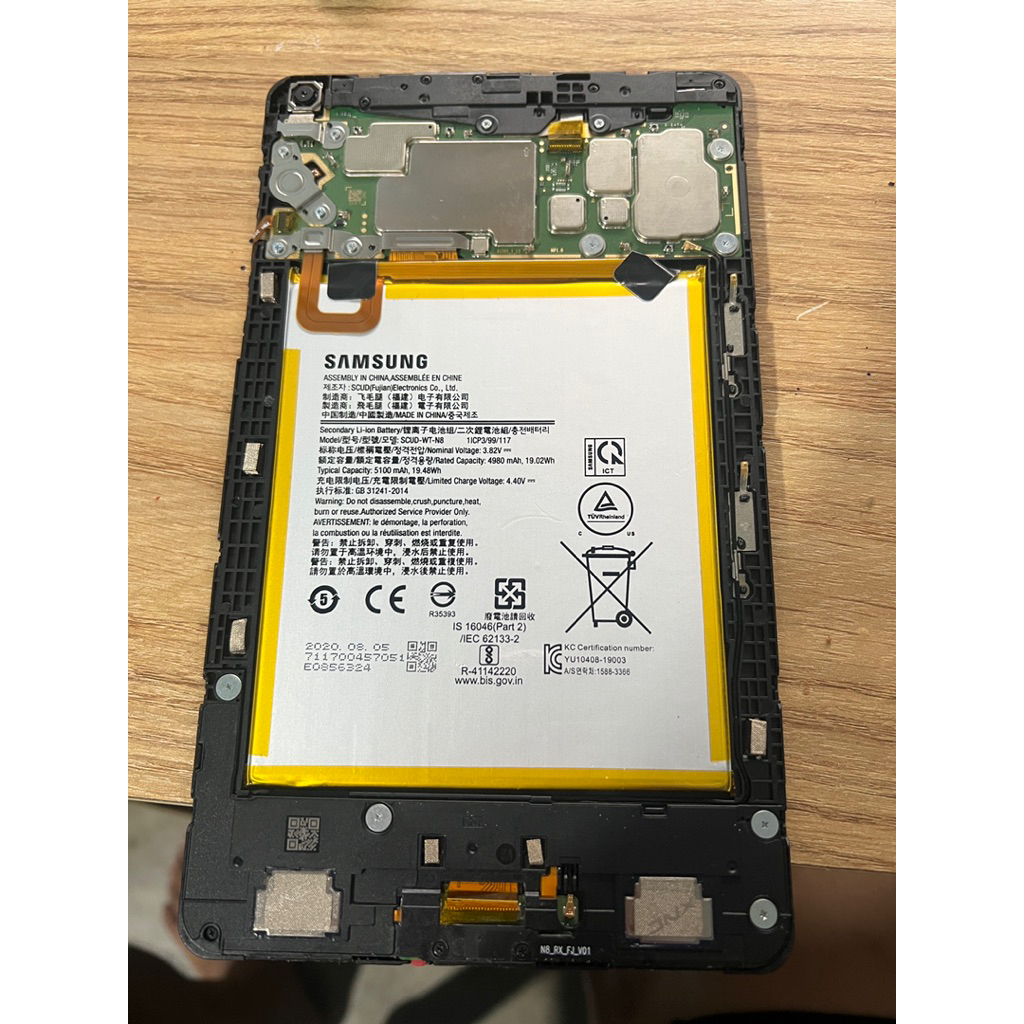 Xác GALAXY tab a8 2019 ( bể màn hình)