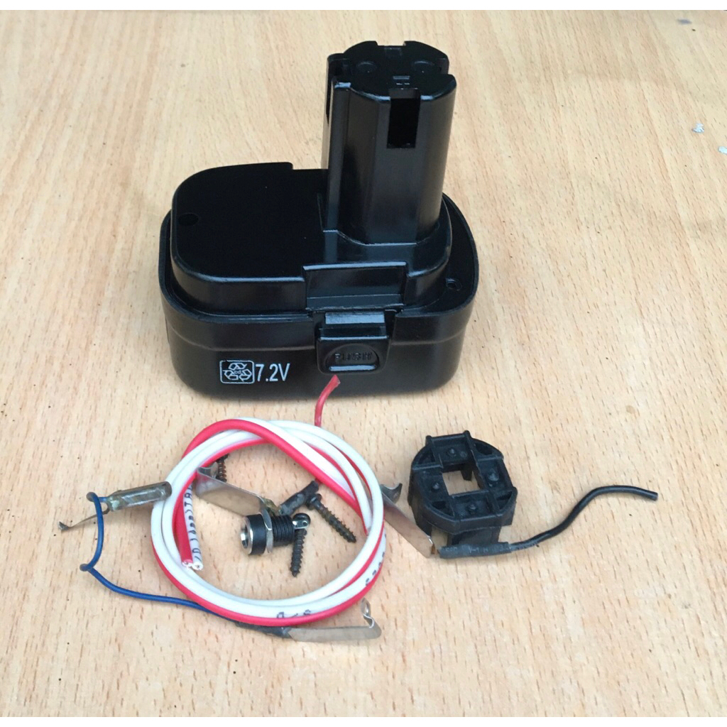 Vỏ pin LIFELEX 7,2V. Tặng kèm giắc và dây điện