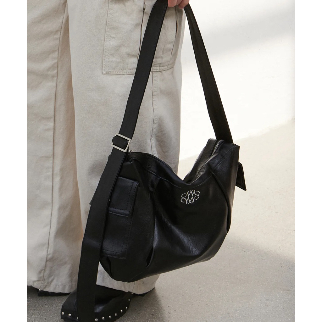 Túi Đeo chéo Nick Nicole Line Hobo Bag 🇰🇷