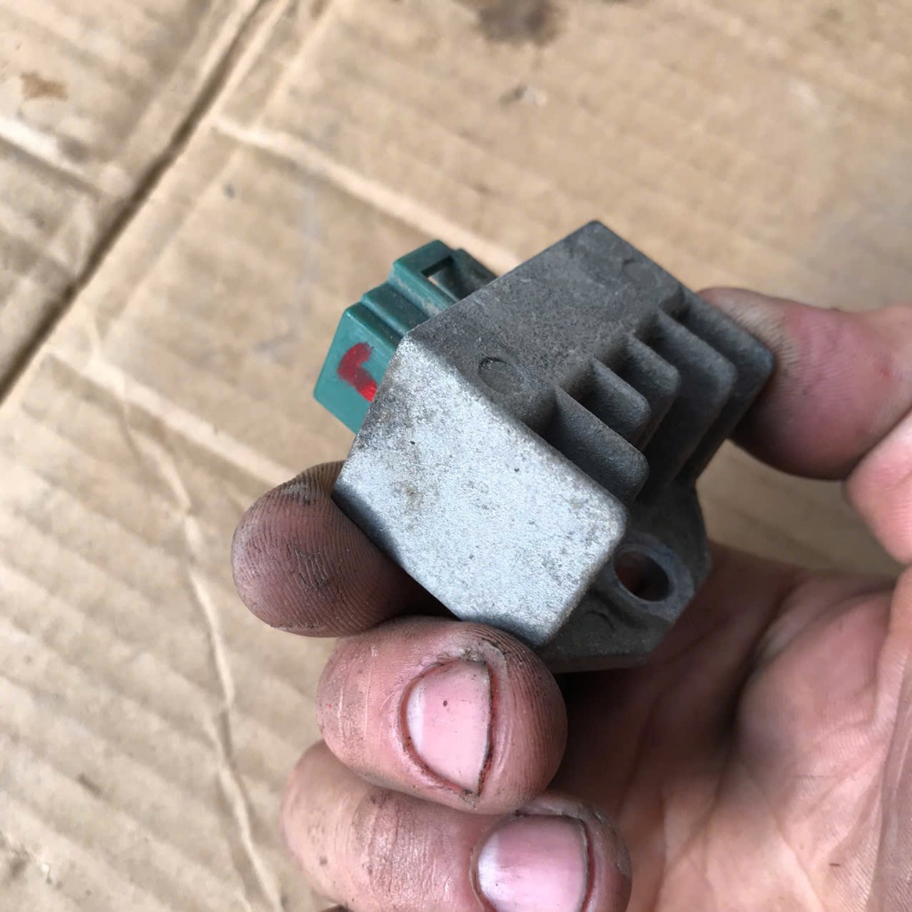 cụm sạc yamaha luvias /nouvo /mio xe tay ga (hàng zin tháo xe )