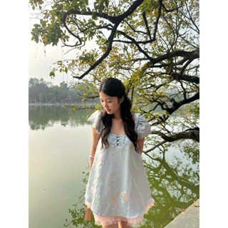  Đầm Nữ Như Ý Cổ Vuông Tay Phồng Phối Ren Vải Gấm SECODEE 