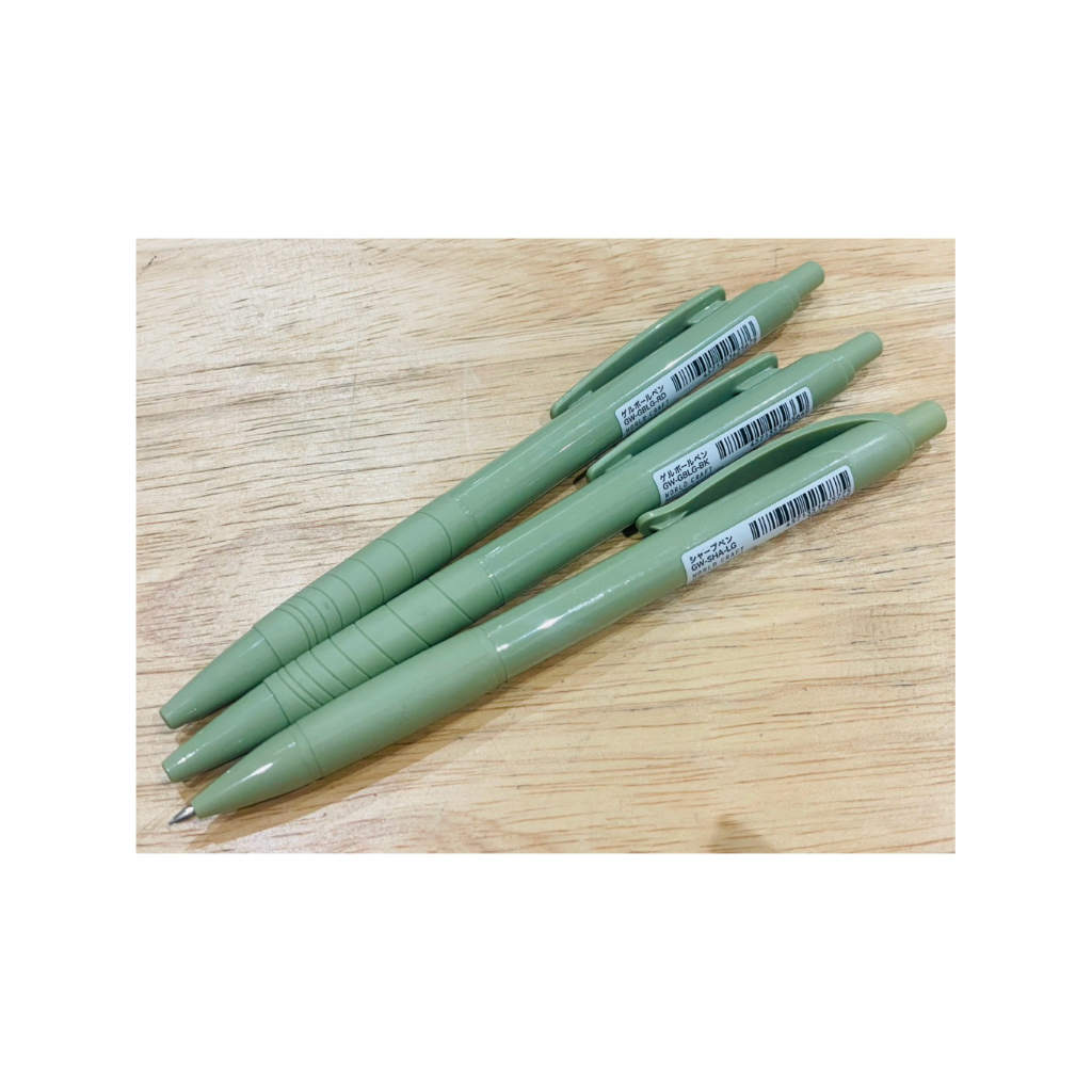 Set 3 bút World Craft (đen-đỏ-chì)