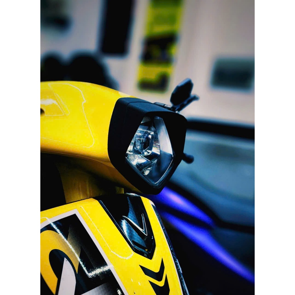 Mí Đèn Pha Cá Tính Cho VinFast Vento