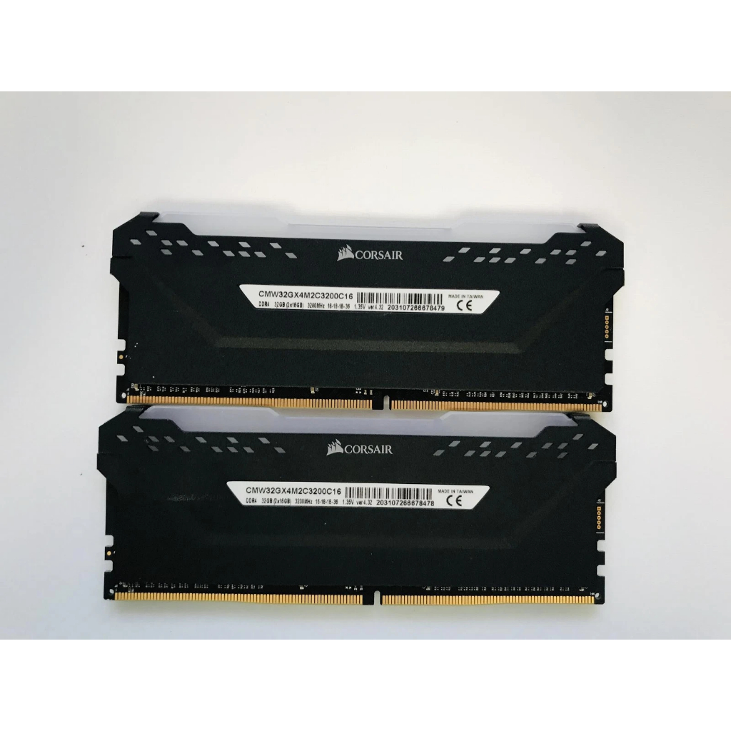 RAM CORSAIR VENGEANCE WHITE/BLACK 32GB(16X2) RGB 6000MHz