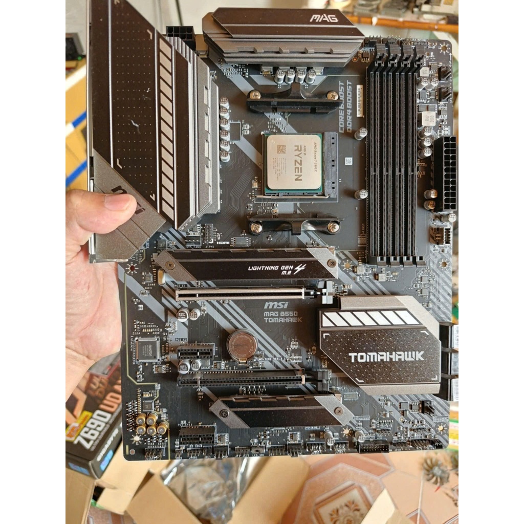 MAIN MSI MAG B550 TOMAHAWK