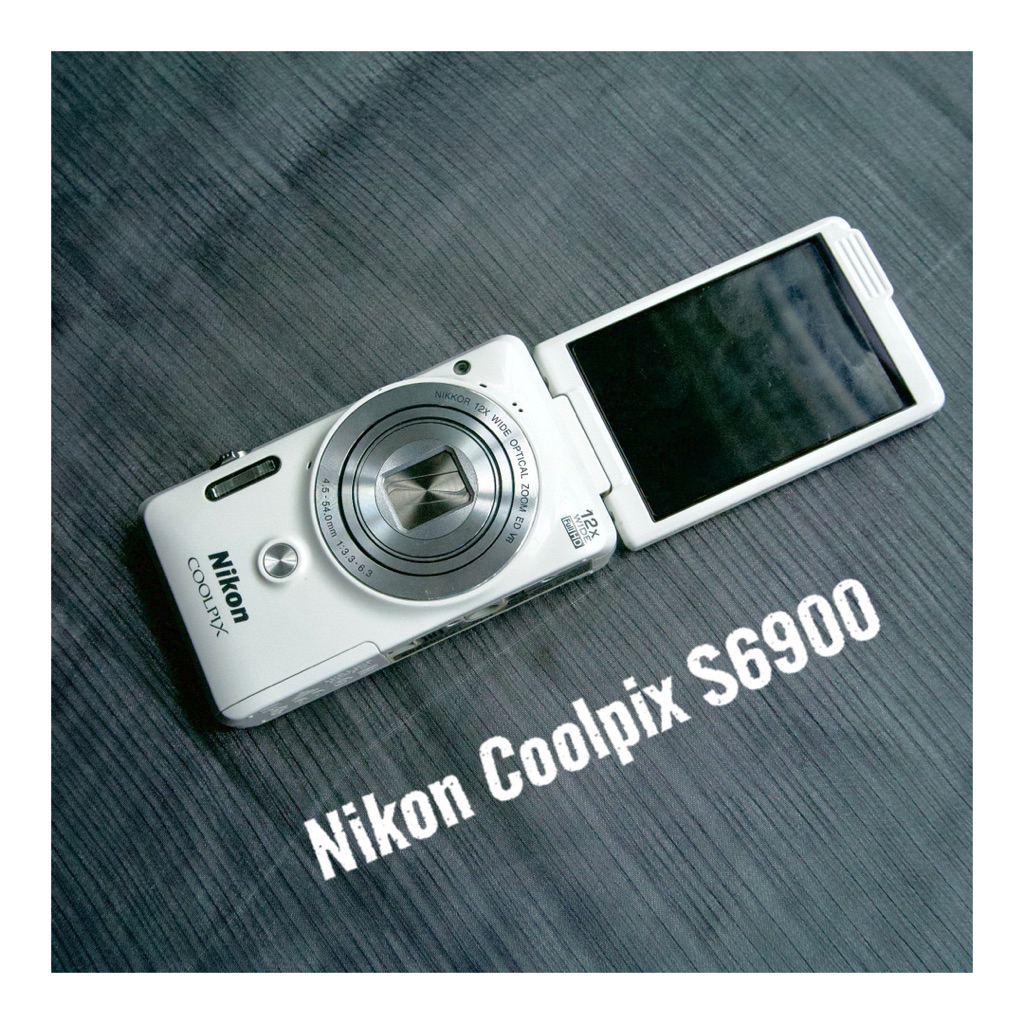 Máy Ảnh Digital Nikon Coolpix S6900 ( màn hình lật 360 )