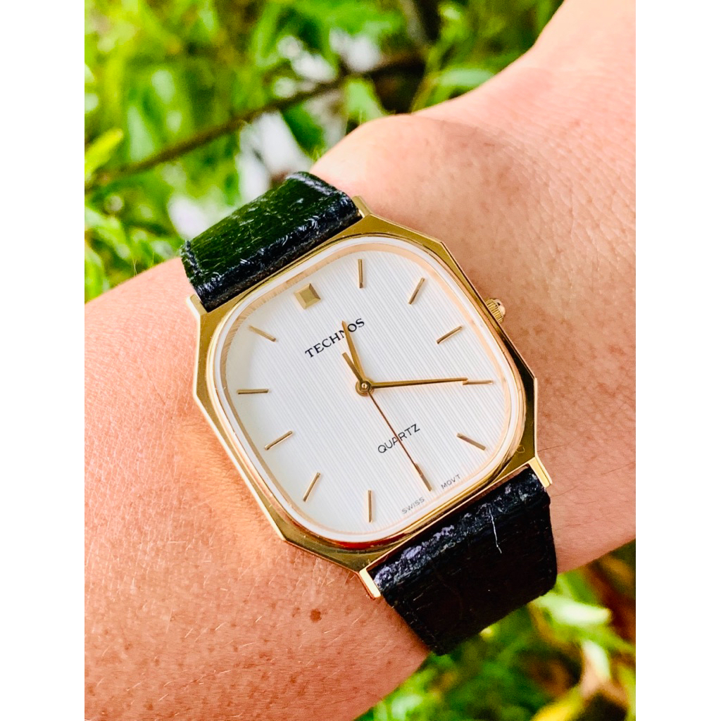 ĐỒNG HỒ TECHNOS TANK VÀNG THUỴ SĨ