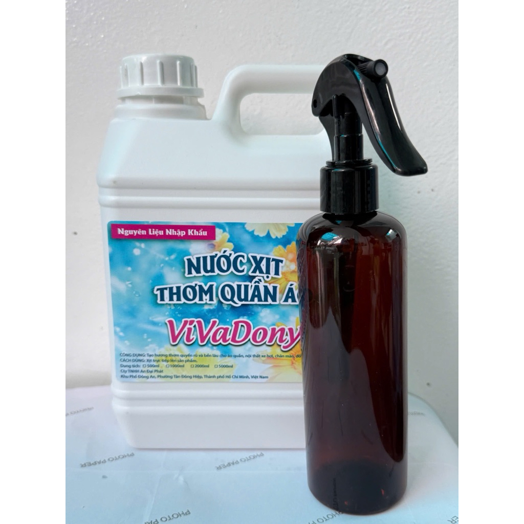 2Lit Nước Xịt Thơm Quần Áo tặng kèm vỏ chai xịt