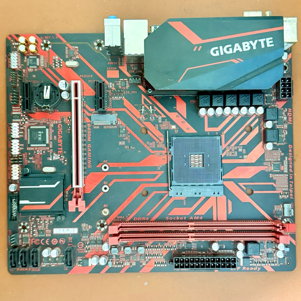 Bo mạch chủ Gigabyte B450M Gaming cho hệ thống sử dụng CPU AMD Ryzen, hàng tháo máy bảo hành 1 tháng