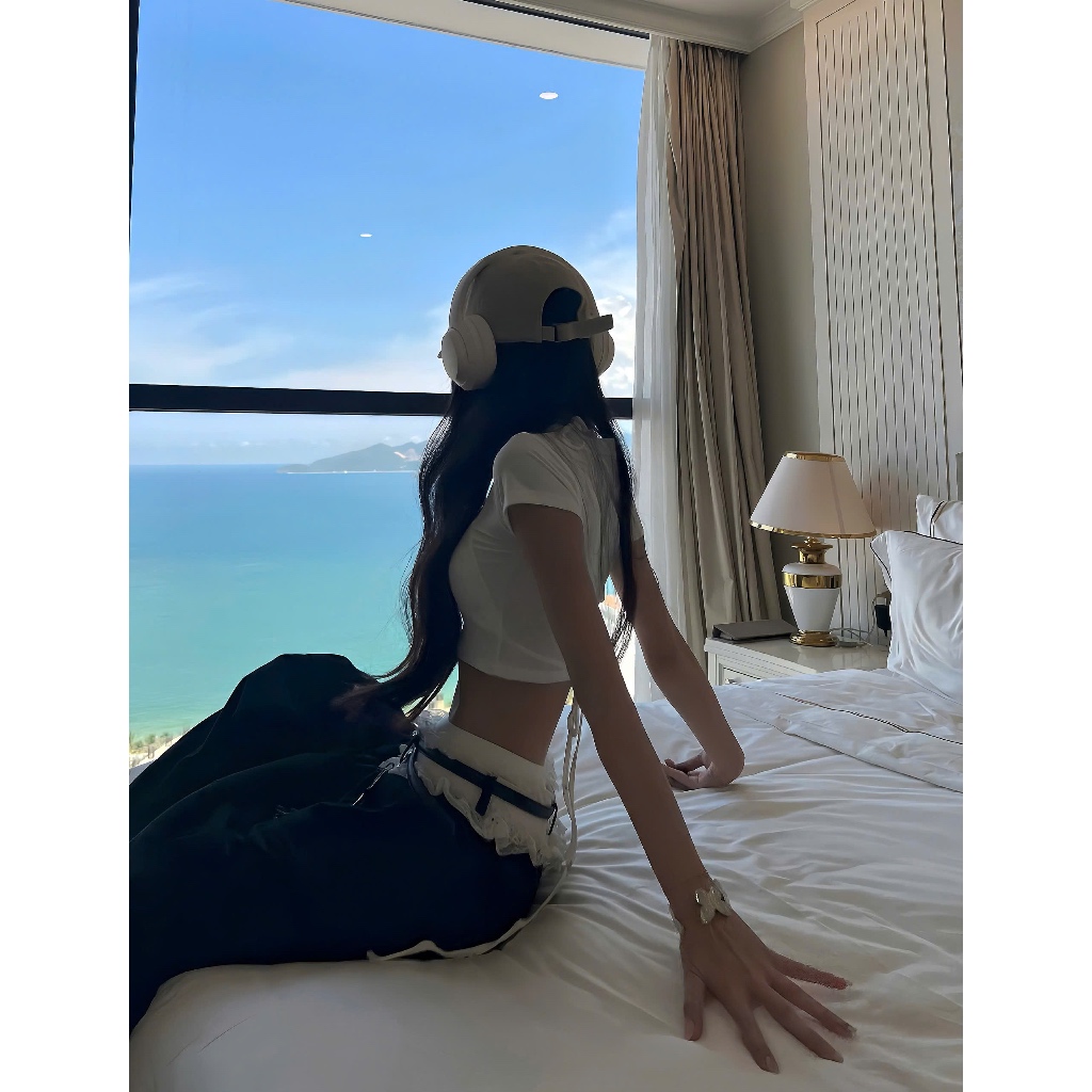 Áo croptop mỏng trơn ôm body chất tăm cotton SUNNII - 𝐊𝐈𝐋𝐋 𝐒𝐘𝐒𝐓𝐄𝐌 | BigBuy360 - bigbuy360.vn