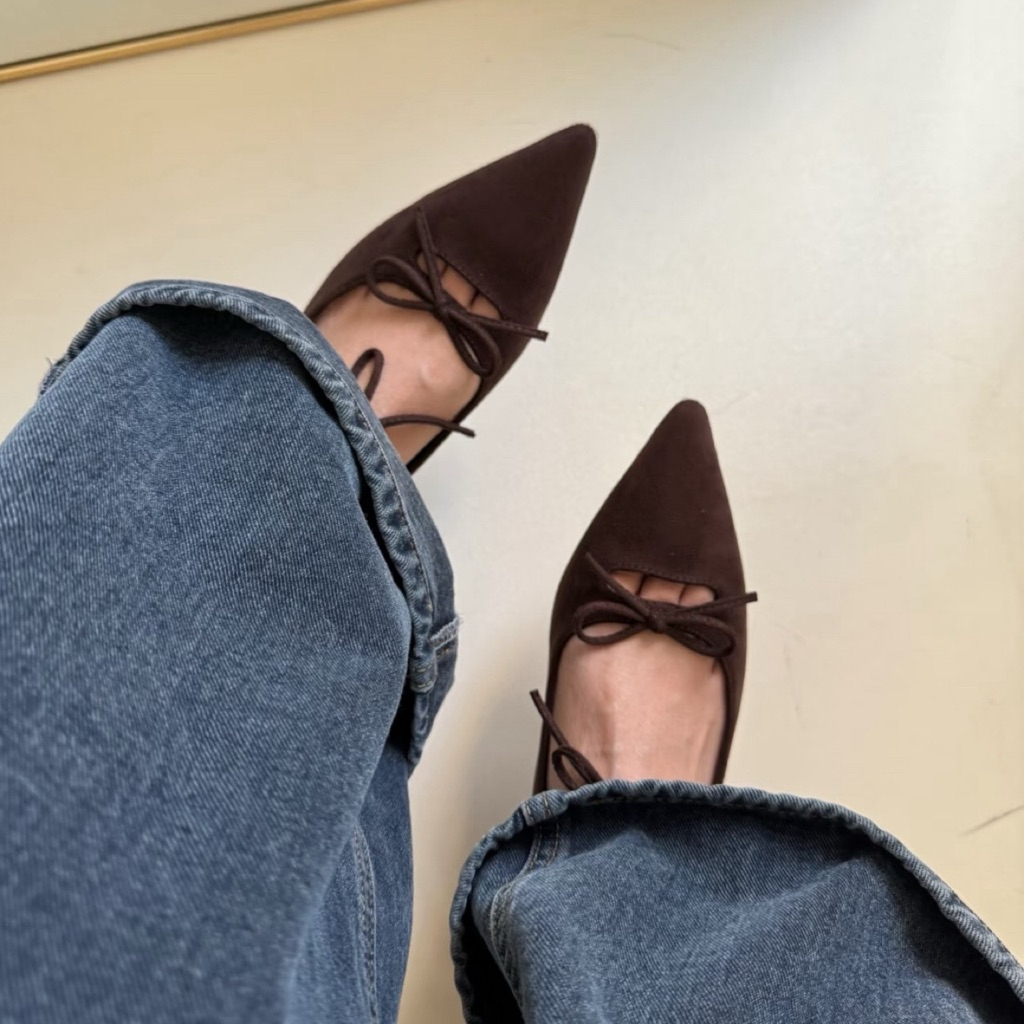 Giày mũi nhọn nữ Blaue Blume Da lộn buộc dây đế thấp - Siren Pointed Flat