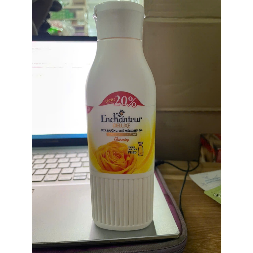 Kem Dưỡng Thể Trắng Da ENCHANTEUR