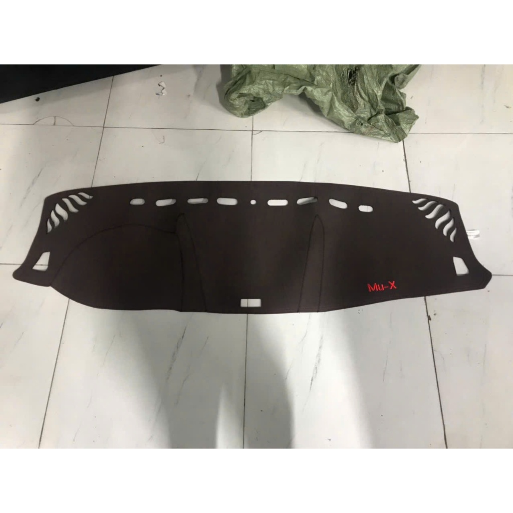 Thảm trải taplo ISUZU MUX ĐỜI 2022-2025  chống nóng, bảo vệ mặt taplo xe