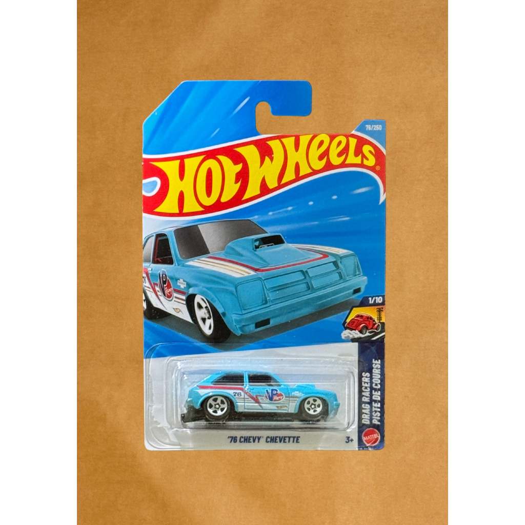 Xe mô hình Hot Wheels '76 Chevy Chevette