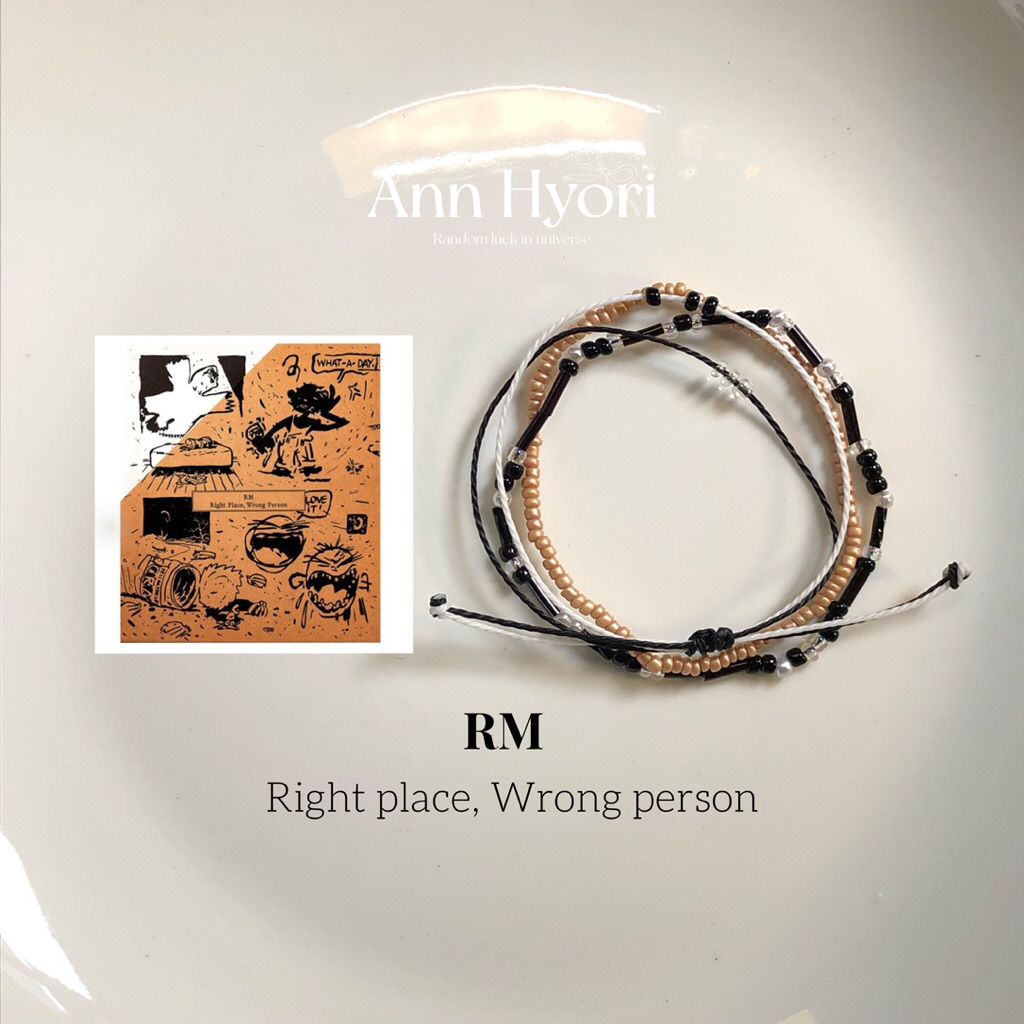 Set 3 vòng tay: Right place, Wrong person