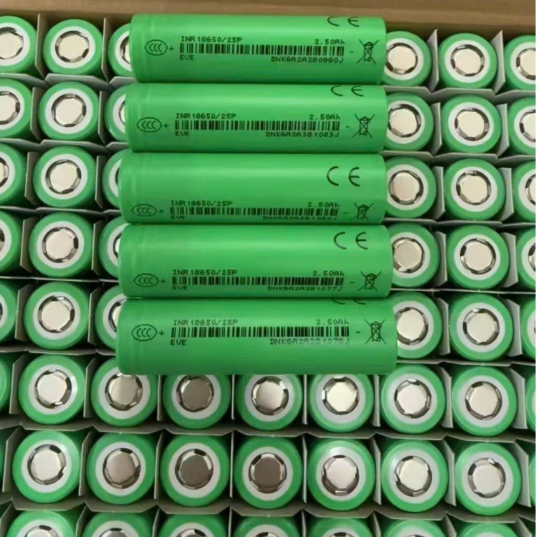 Cell Pin 18650 EVE 25P Dung Lượng 2500mAh Hàng Mới 100% Nội Trở 13-15mΩ Xả Cao 12C 30A