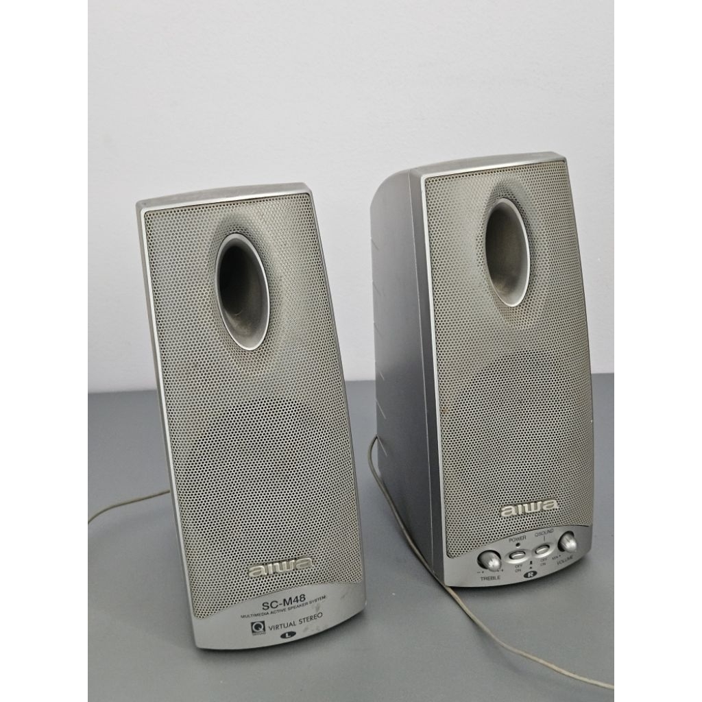 Xác máy cặp loa Aiwa để bàn (Hàng Nhật Bãi)