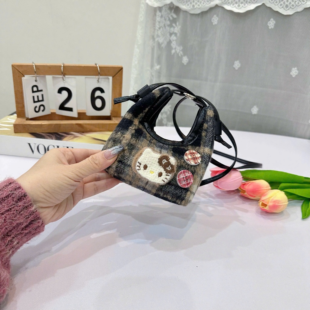 Túi xách nữ mini túi đeo chéo caro phối hình mèo dễ thương, dáng nhỏ gọn nhẹ, đi chơi dạo phố xinh Uyên Store DK085 | BigBuy360 - bigbuy360.vn