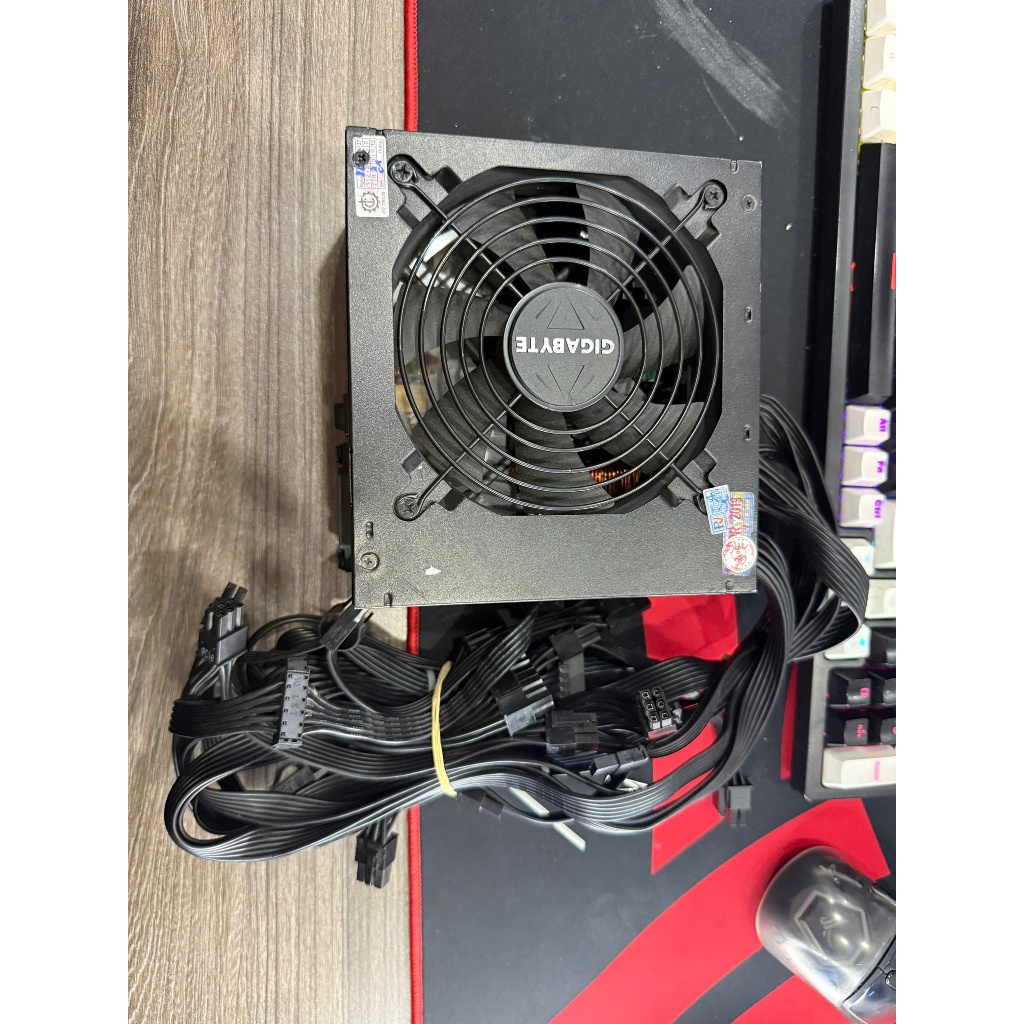 Nguồn Gigabyte GP-B700H 700W 80 Plus Bronze