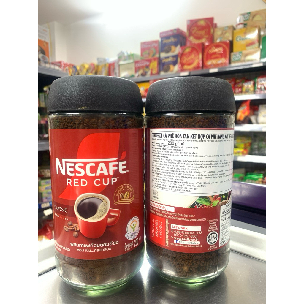 Cà phê hòa tan kết hợp cà phê rang xay Nescafe Red Cup lọ thủy tinh 200g (mẫu mới)