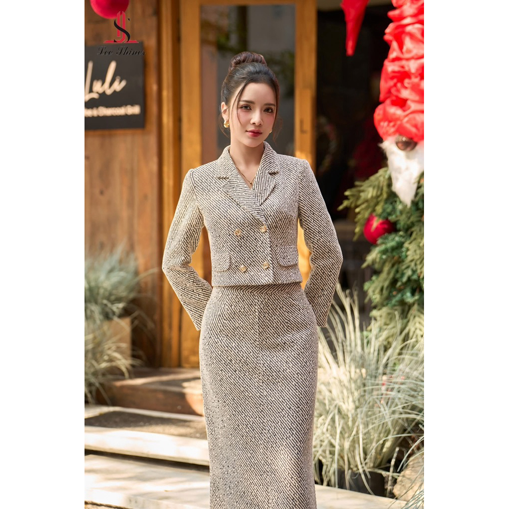 Set bộ Áo vest xuôngcroptop+ CV ôm xuông can giữa Dạ kẻ vằn kem Lee-shine AV27-CV39