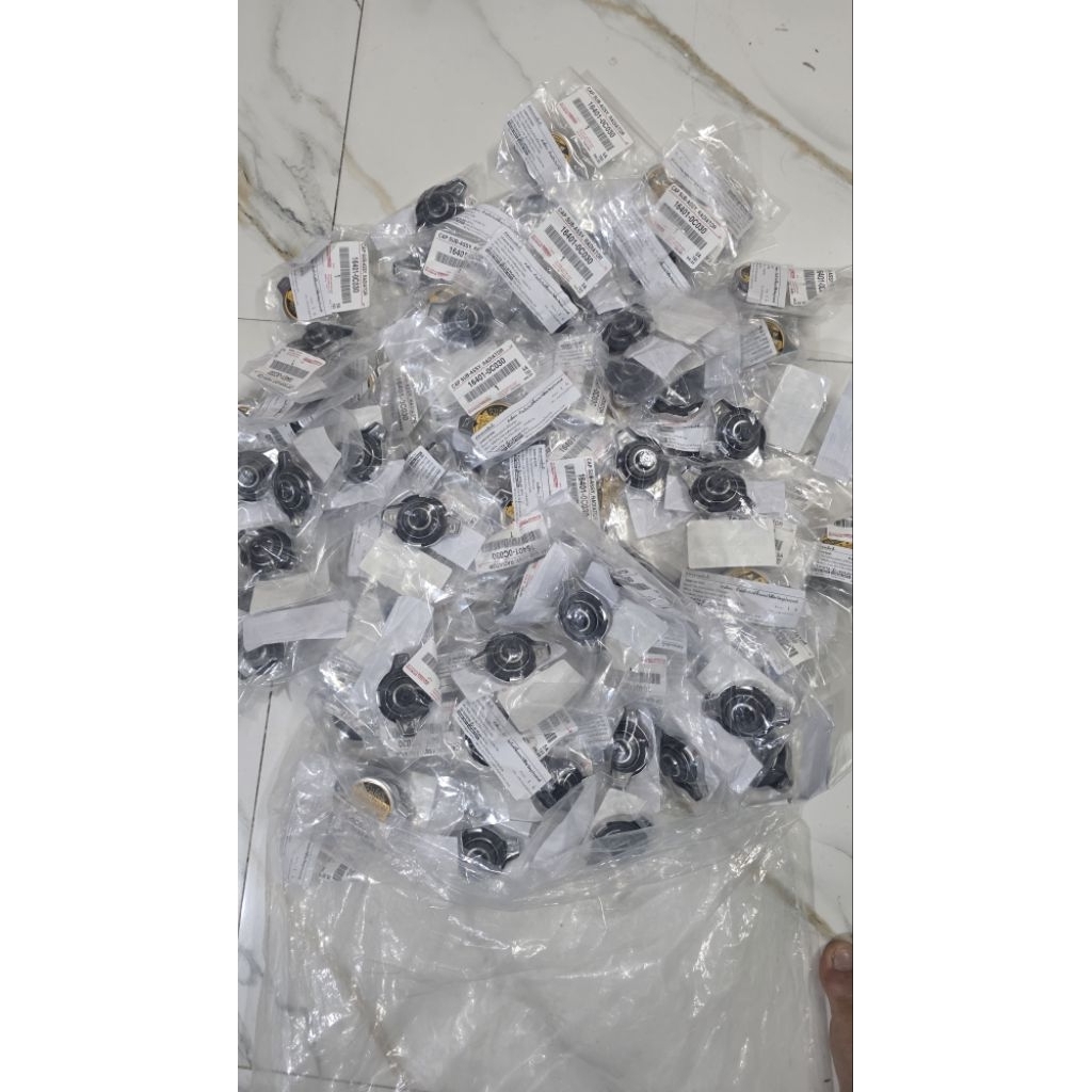 Nắp két nước Toyota Vios,Inova,Fotuner,Hiluck chính hãng