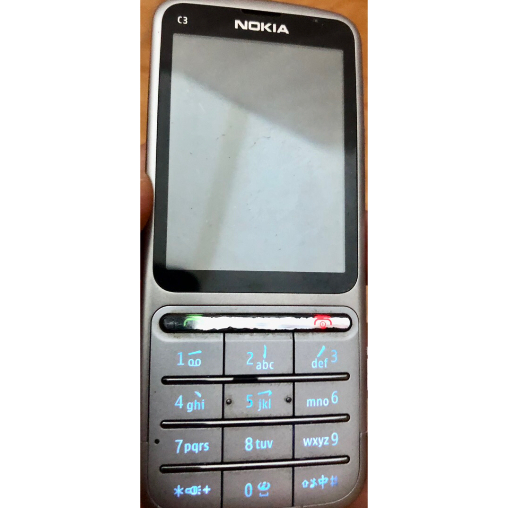 Xác Nokia C3-01, mên sống còn rung lên đèn phím, k lên màn, ae thợ lấy linh kiện  thì lụm về vọc vạc