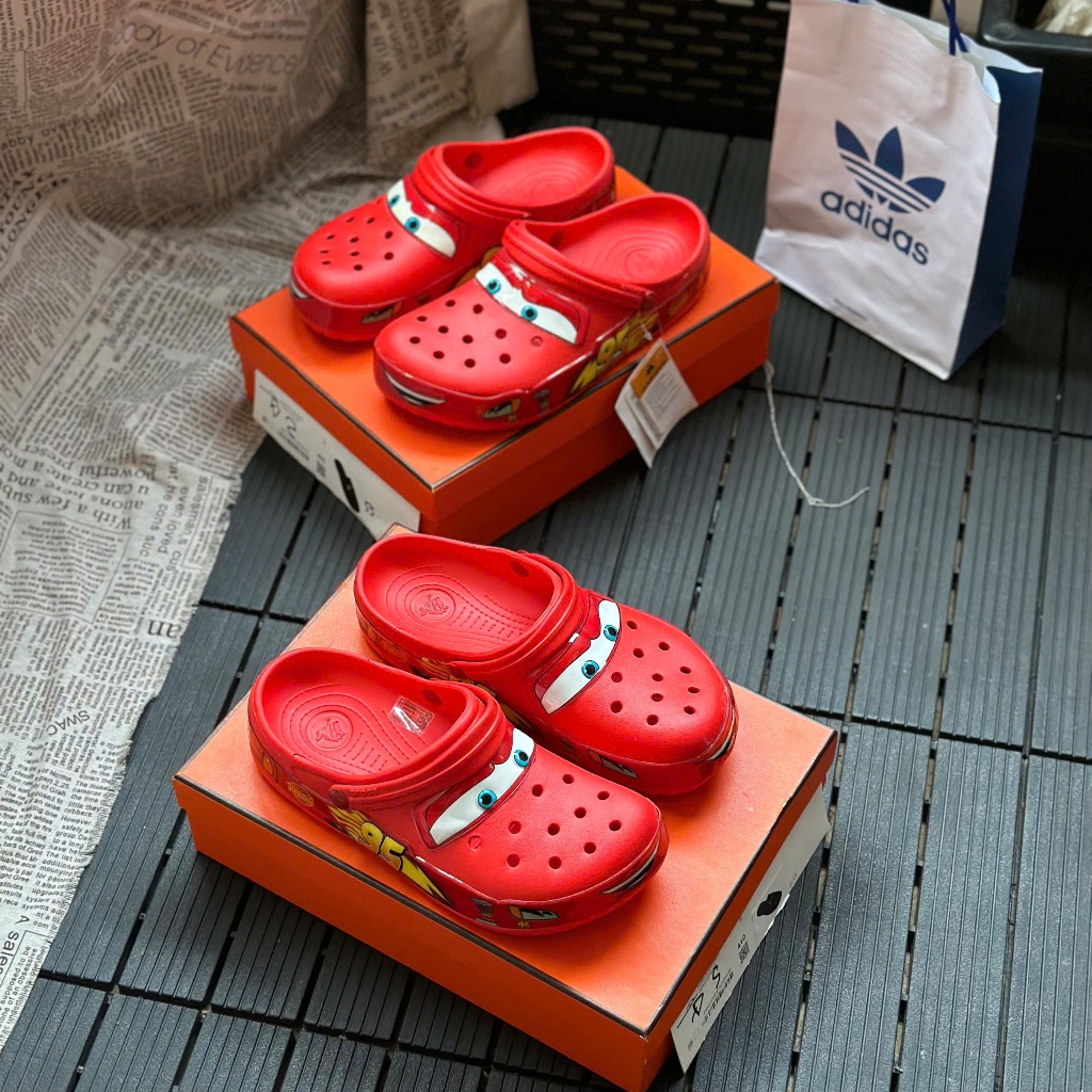 Dép Crocs Classic Clog ‘Lightning McQueen’ 205759-610