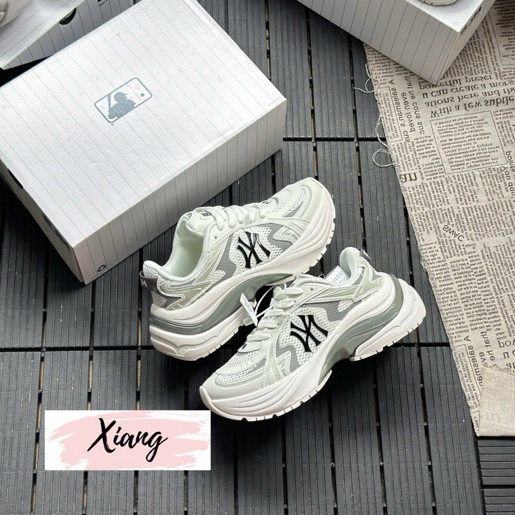 Giầy thể thao Ny tôn chiều cao.