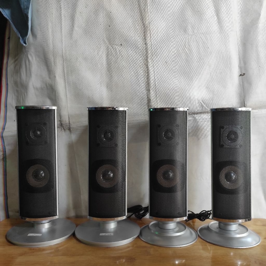 Loa vệ tinh(loa con) Seapiano