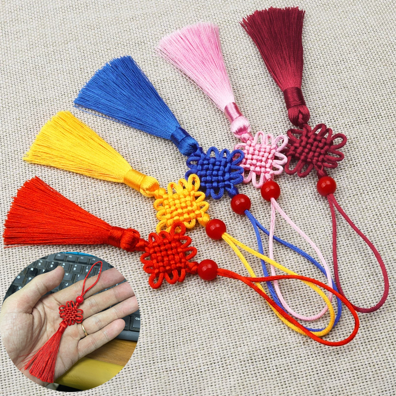 Đồng tâm kết hạt đỏ nút thắt may mắn tua rua đỏ mini trang trí tết