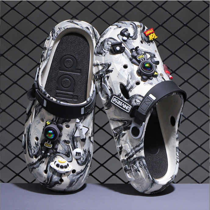 Dép sục nam-nữ phi hành gia kèm charm hot trend trẻ trung phong cách 062